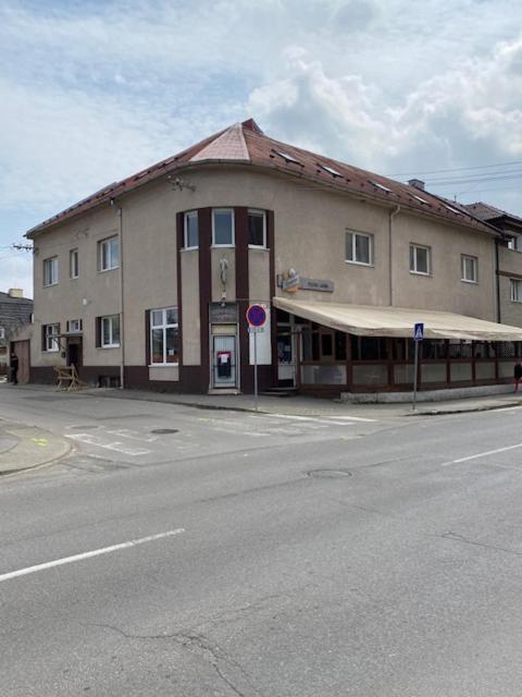 Laguna Ubytovanie Nemšová Eksteriør bilde